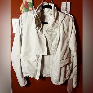 Lululemon Always Effortless Jacket in Bone sz 4 NWT